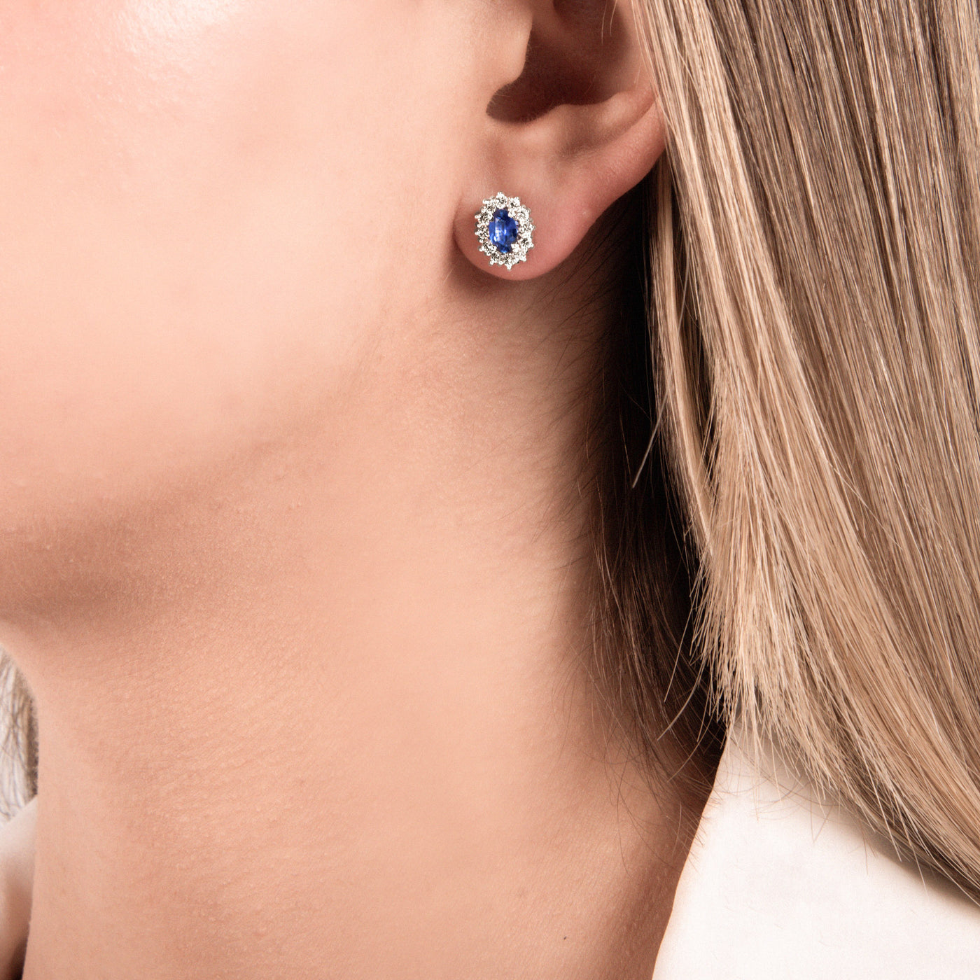 1.03ct Sapphire Earrings with Diamonds