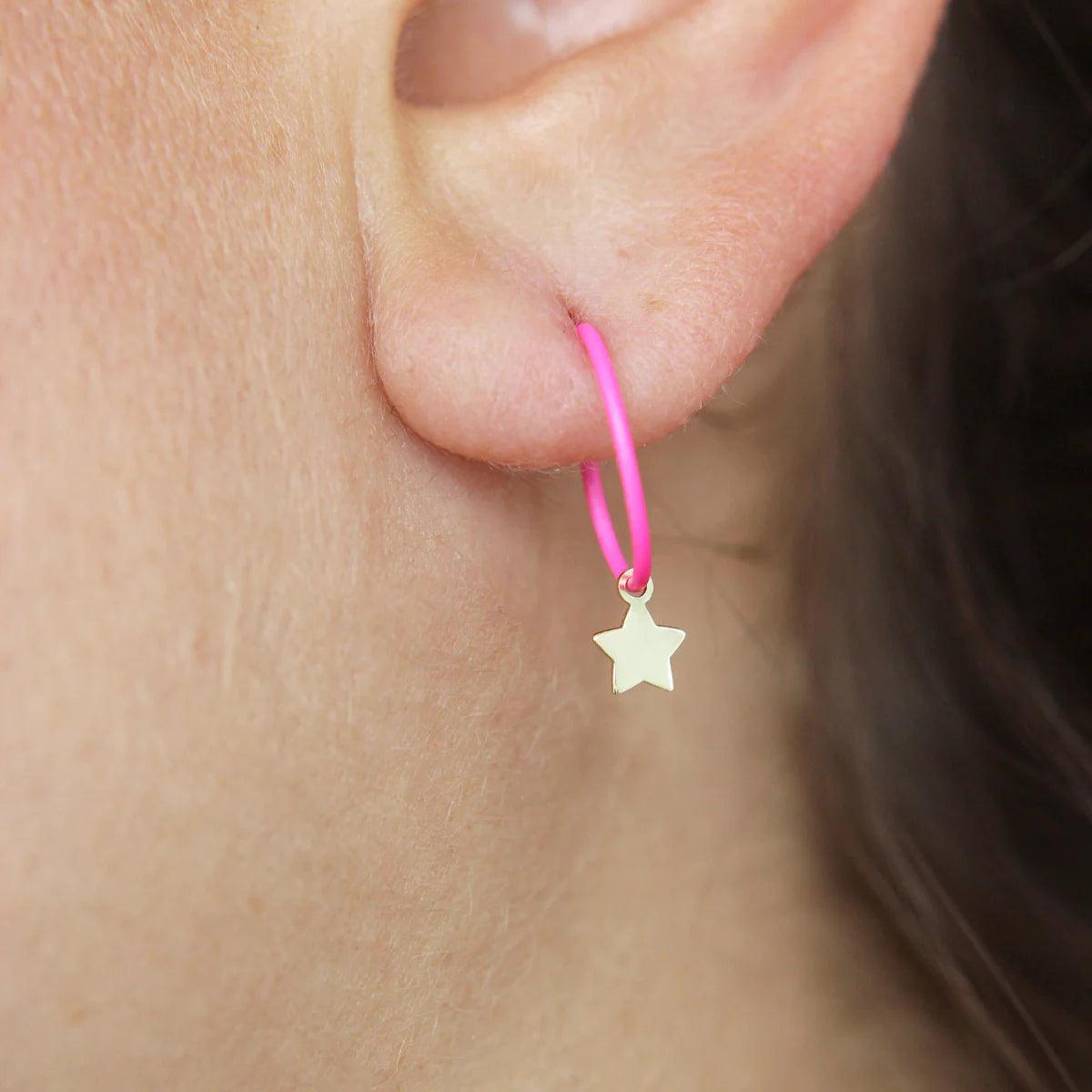 Mono Earring with 18kt gold star and painted silver hoop - Moregola Fine Jewelry