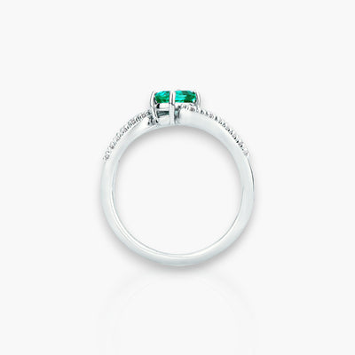 0.45ct Emerald Ring with Diamonds