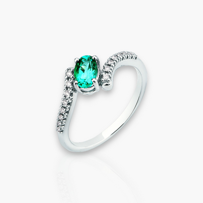 0.45ct Emerald Ring with Diamonds