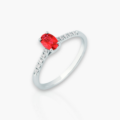 0.53ct Rubin Ring mit Diamanten