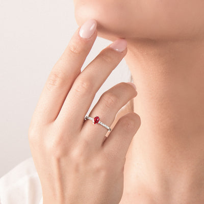 0.53ct Rubin Ring mit Diamanten