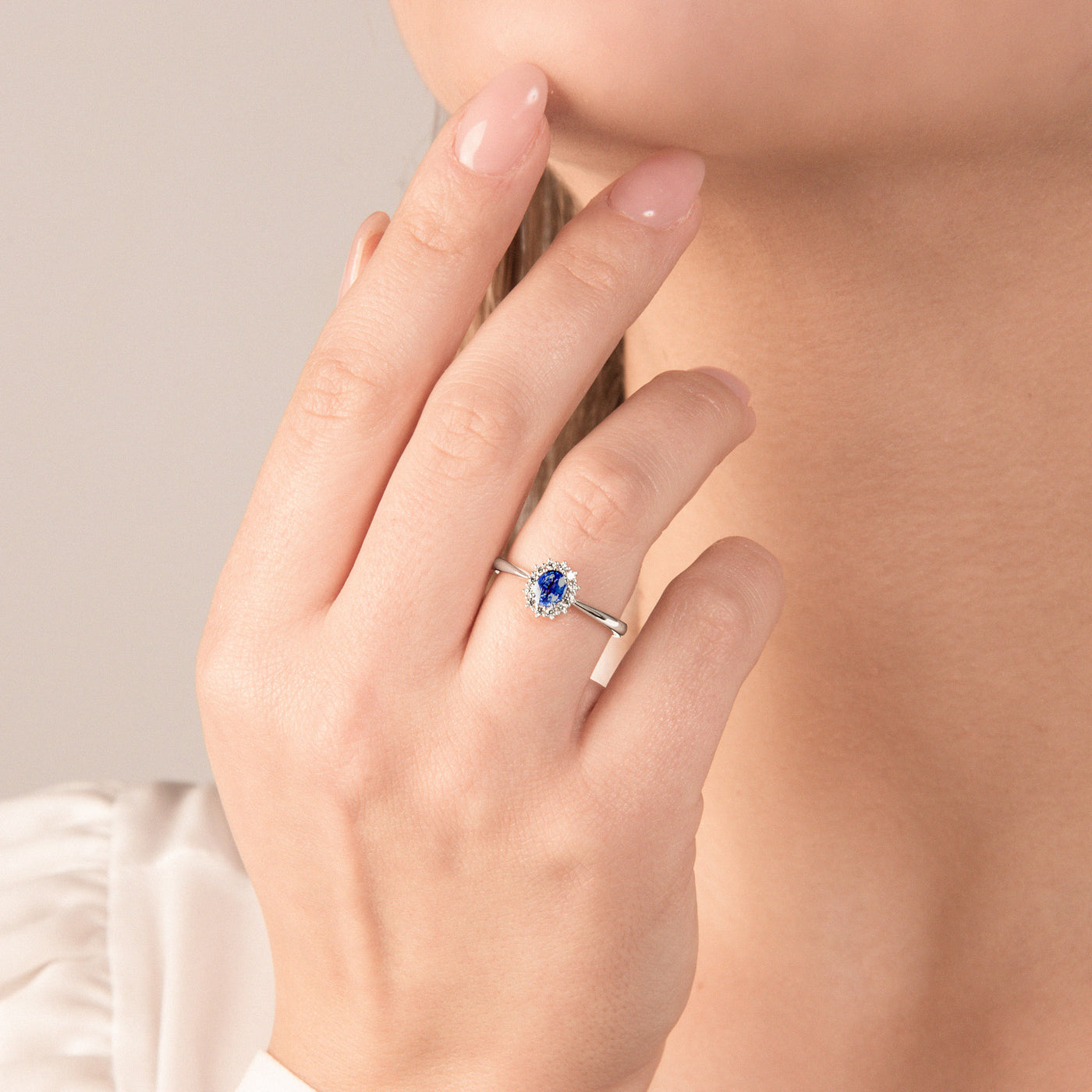 0.66ct Sapphire Ring with Diamonds
