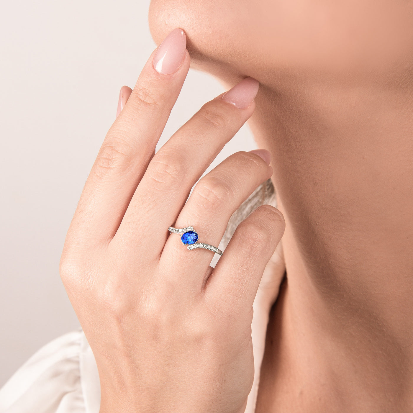 1.02ct Sapphire Ring with Diamonds