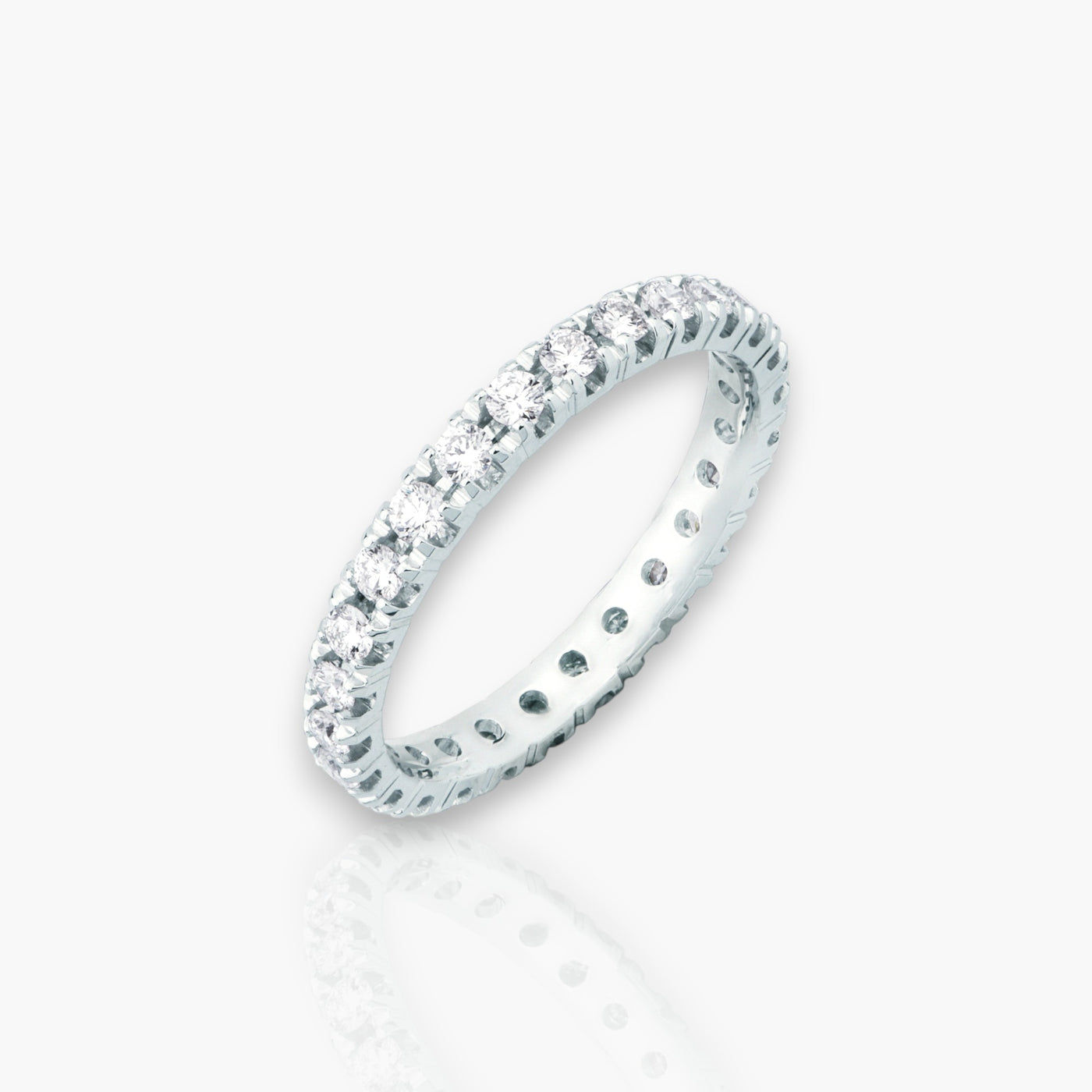 18kt Weißgold Memoire Ring (Diamantengrößen: 0.28ct - 1.68ct)