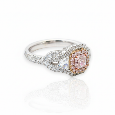18kt Goldring mit pinkem Diamanten