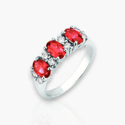 18kt white gold ring 3 rubies and diamonds
