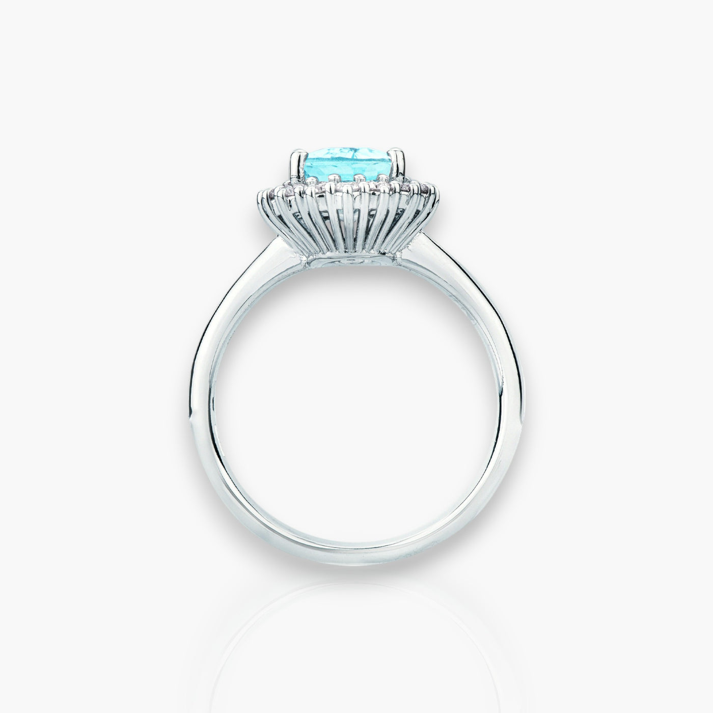 18kt Weißgold Ring mit großem Aquamarin