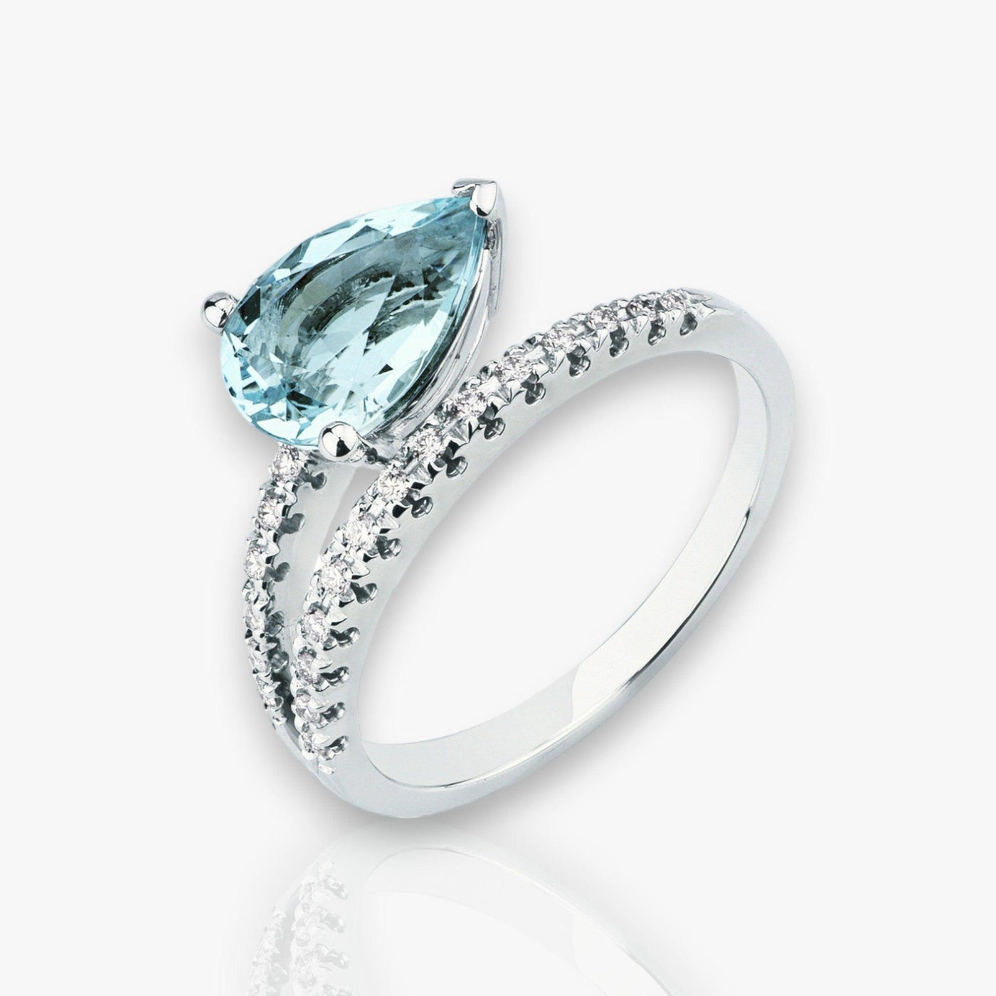 Pear-cut Aquamarine Ring with Diamonds - Moregola Fine Jewelry