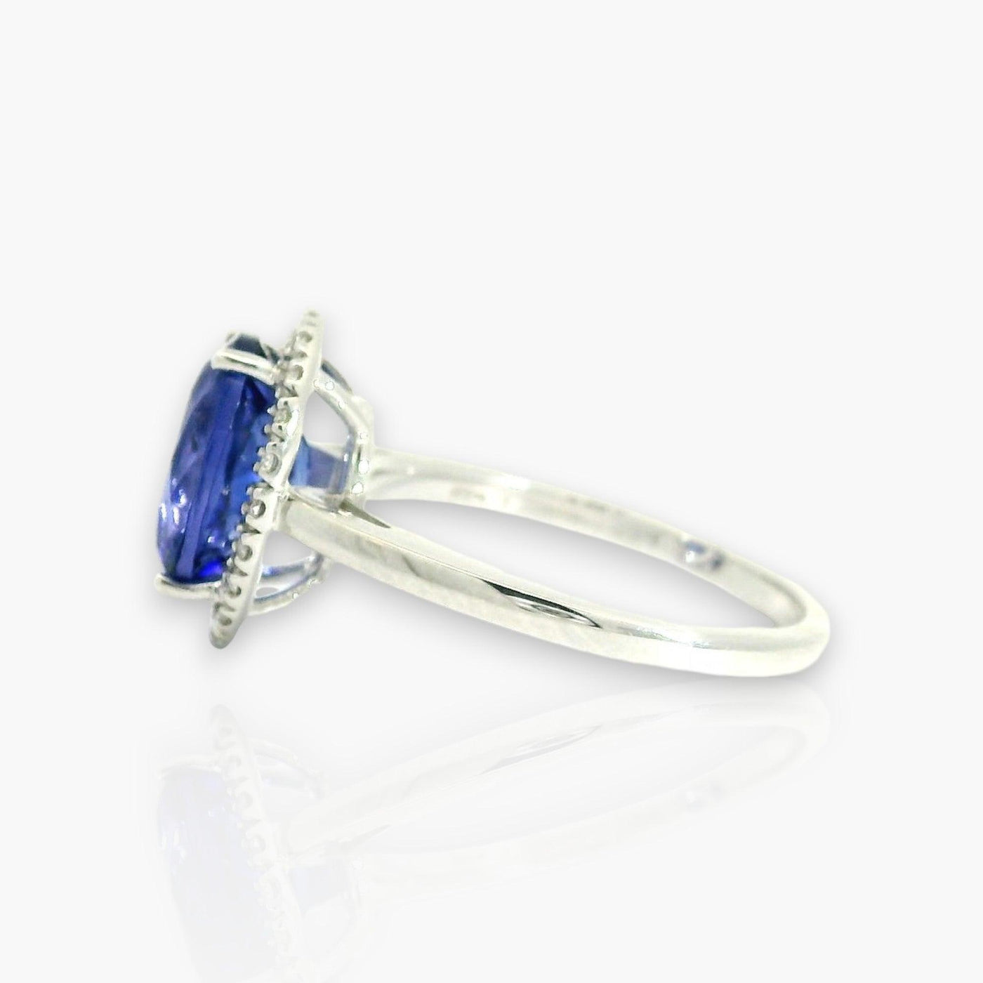 Oval blue Tanzanite Ring with Diamonds - Moregola Fine Jewelry