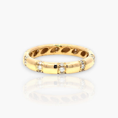 Wedding Ring - Yellow Gold with diamonds