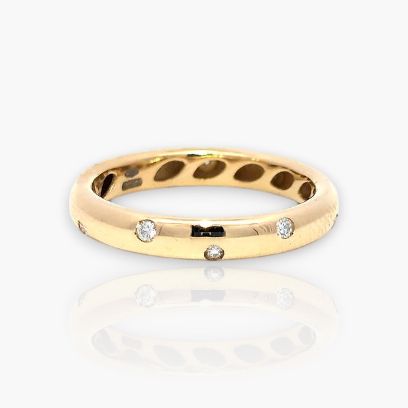 Wedding Band - Yellow Gold with small brilliants