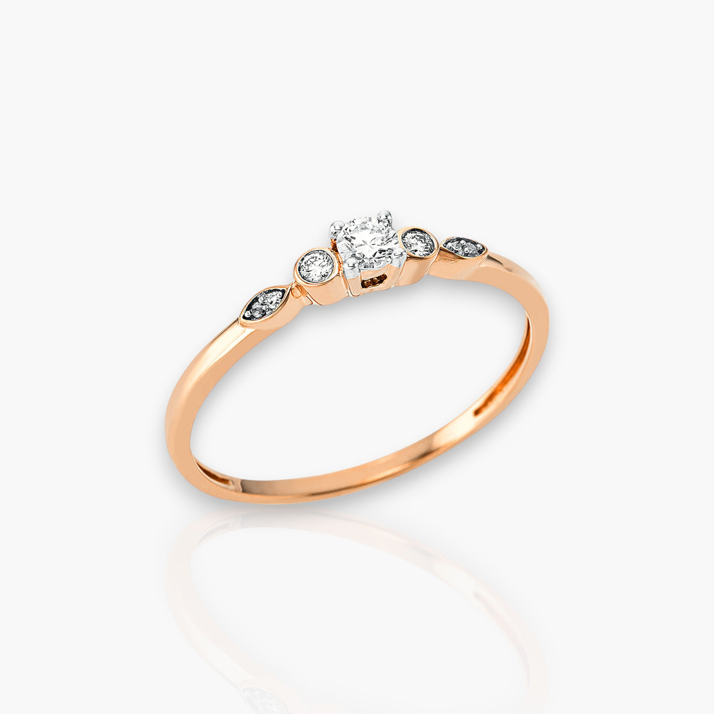 18kt Rose Gold Ring, 5 diamonds