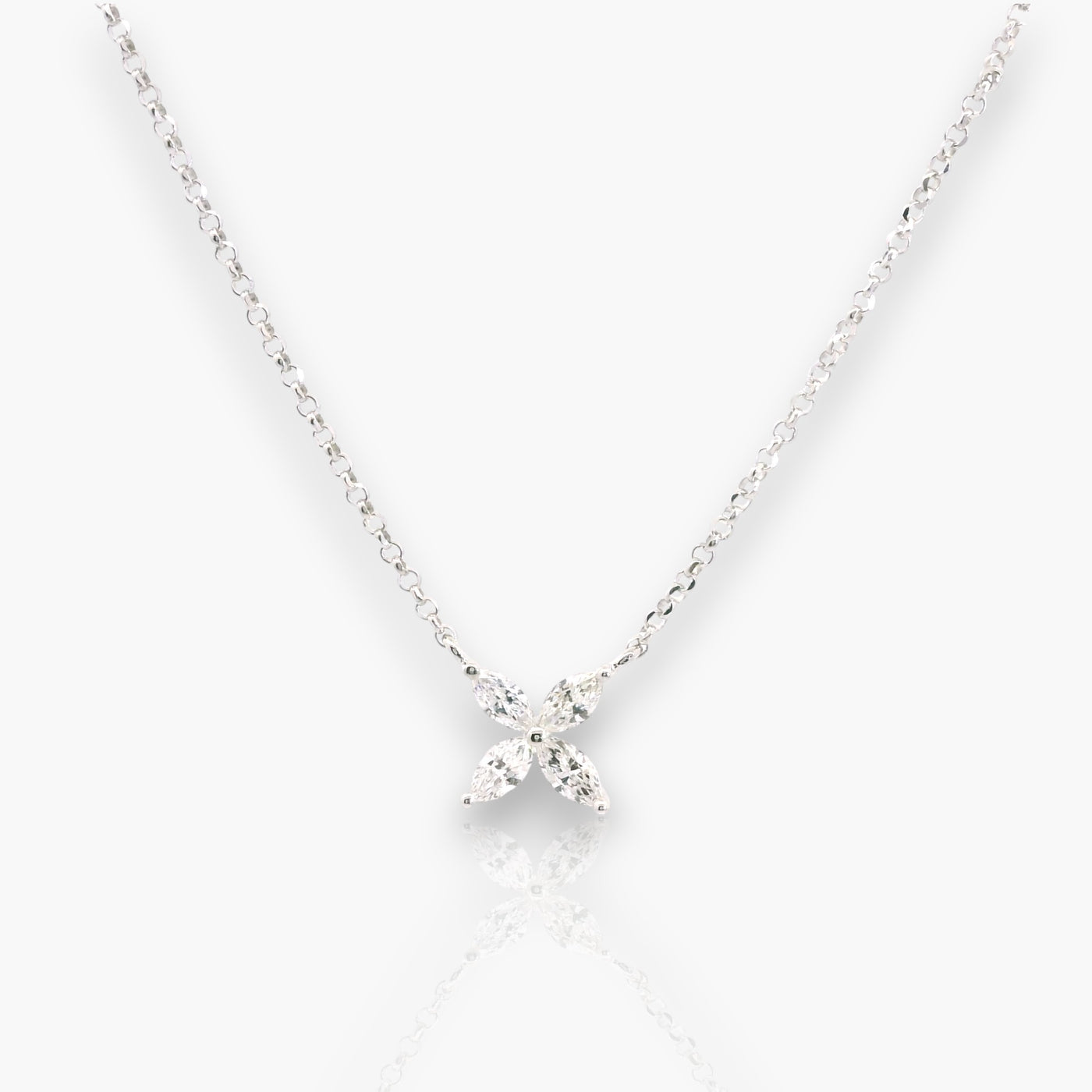 18kt White Gold Necklace with marquise diamond flower