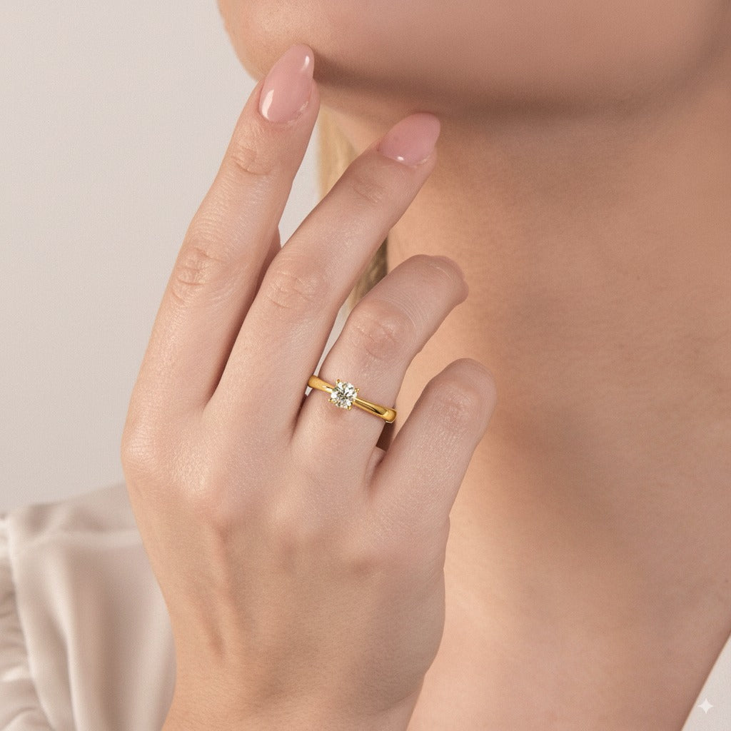 18kt Gelbgold Verlobungsring mit 4 Krappen (8 Diamanten Größen verfügbar).