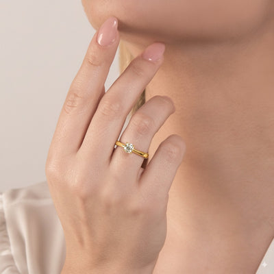 18kt Gelbgold Verlobungsring mit 4 Krappen (8 Diamanten Größen verfügbar).