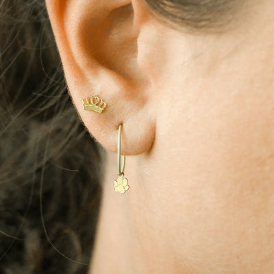 18kt gold mono earring stud with Crown motive