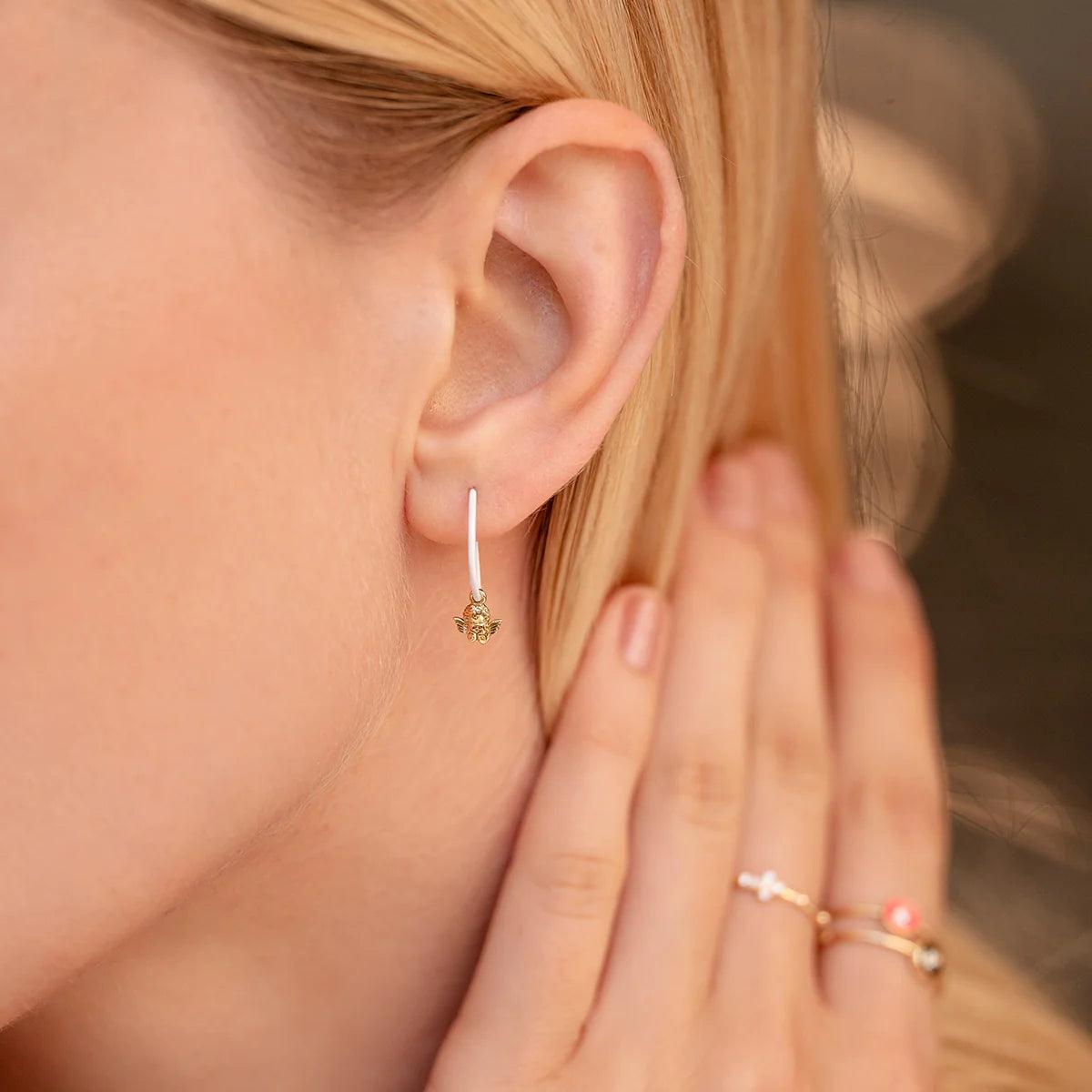 Mono Earring with 18kt gold angel and painted silver hoop - Moregola Fine Jewelry