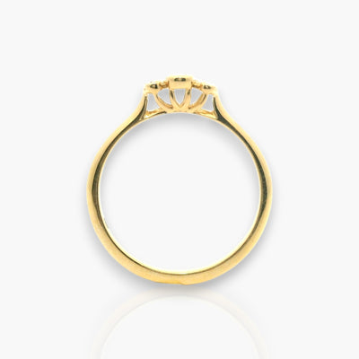 18kt Yellow Gold Ring with 3 Oval-shaped Diamonds